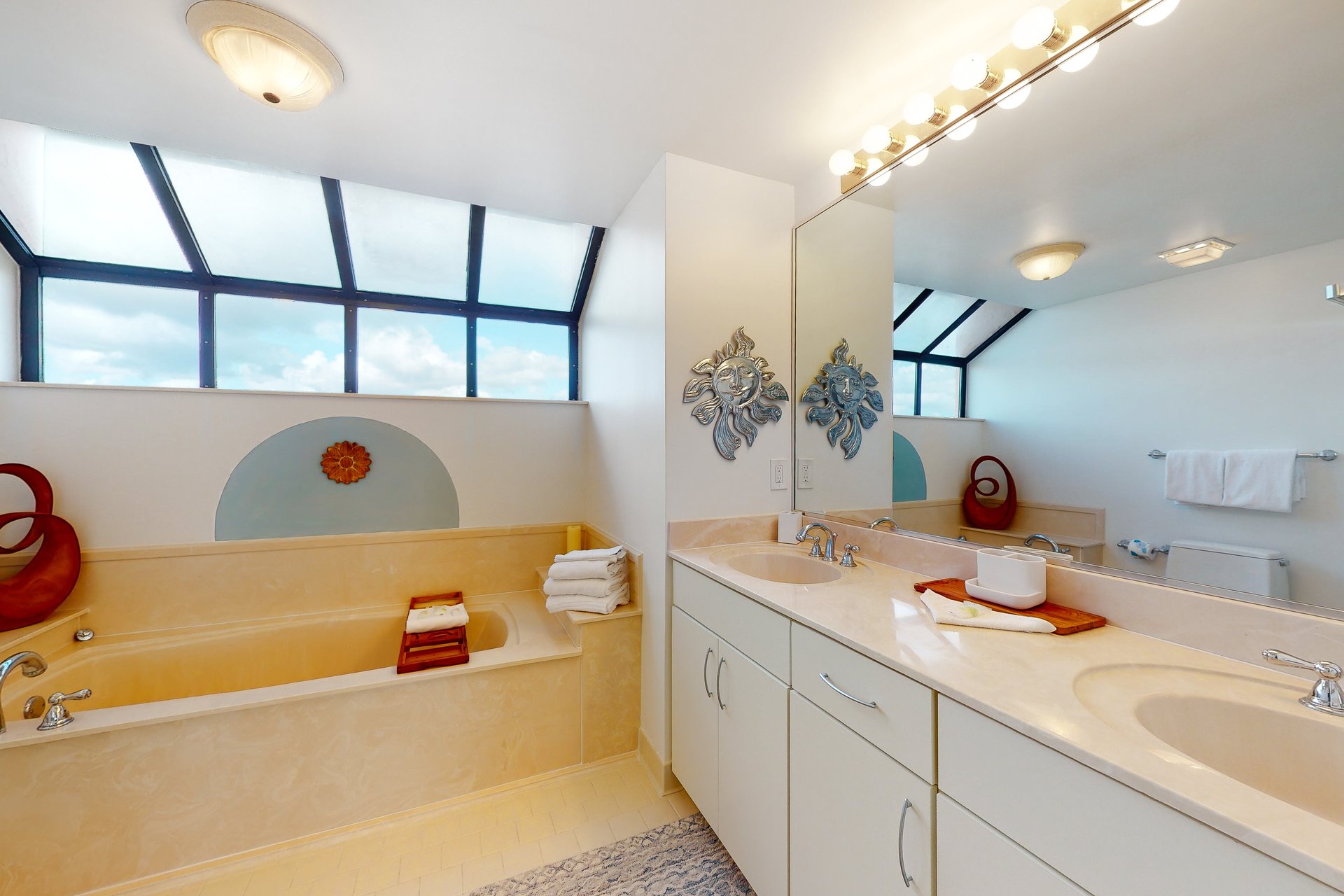 Four Seasons 701E Pier 701 East 22