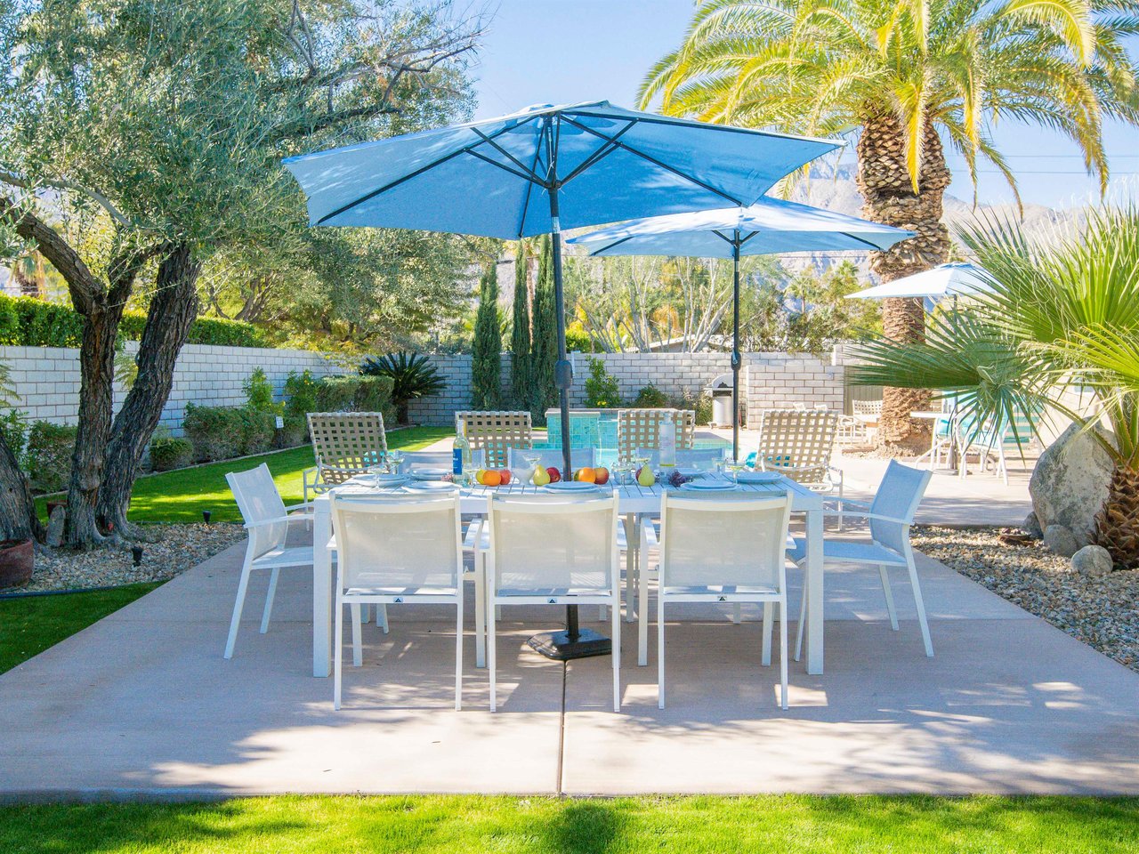 Enjoy an alfresco dinner
