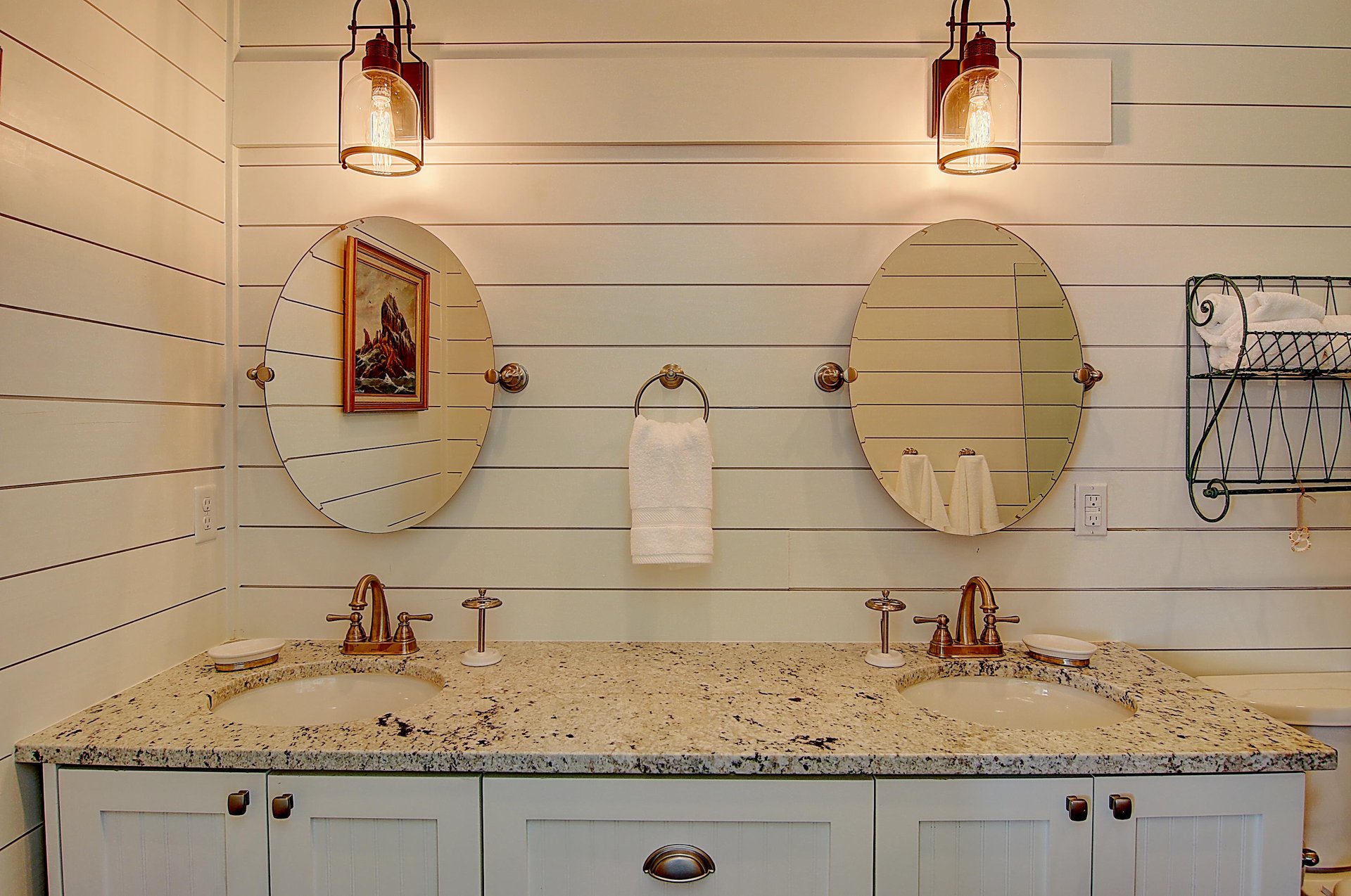 Master King Bathroom, 2nd Floor