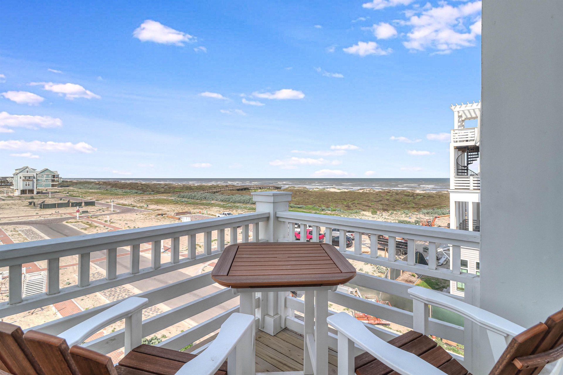 Seating Area, 3rd Floor Balcony