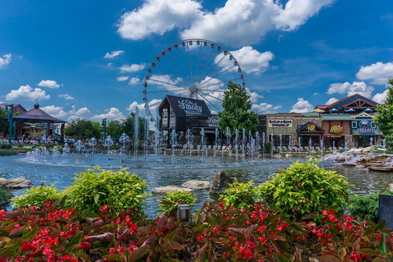 theislandinpigeonforge
