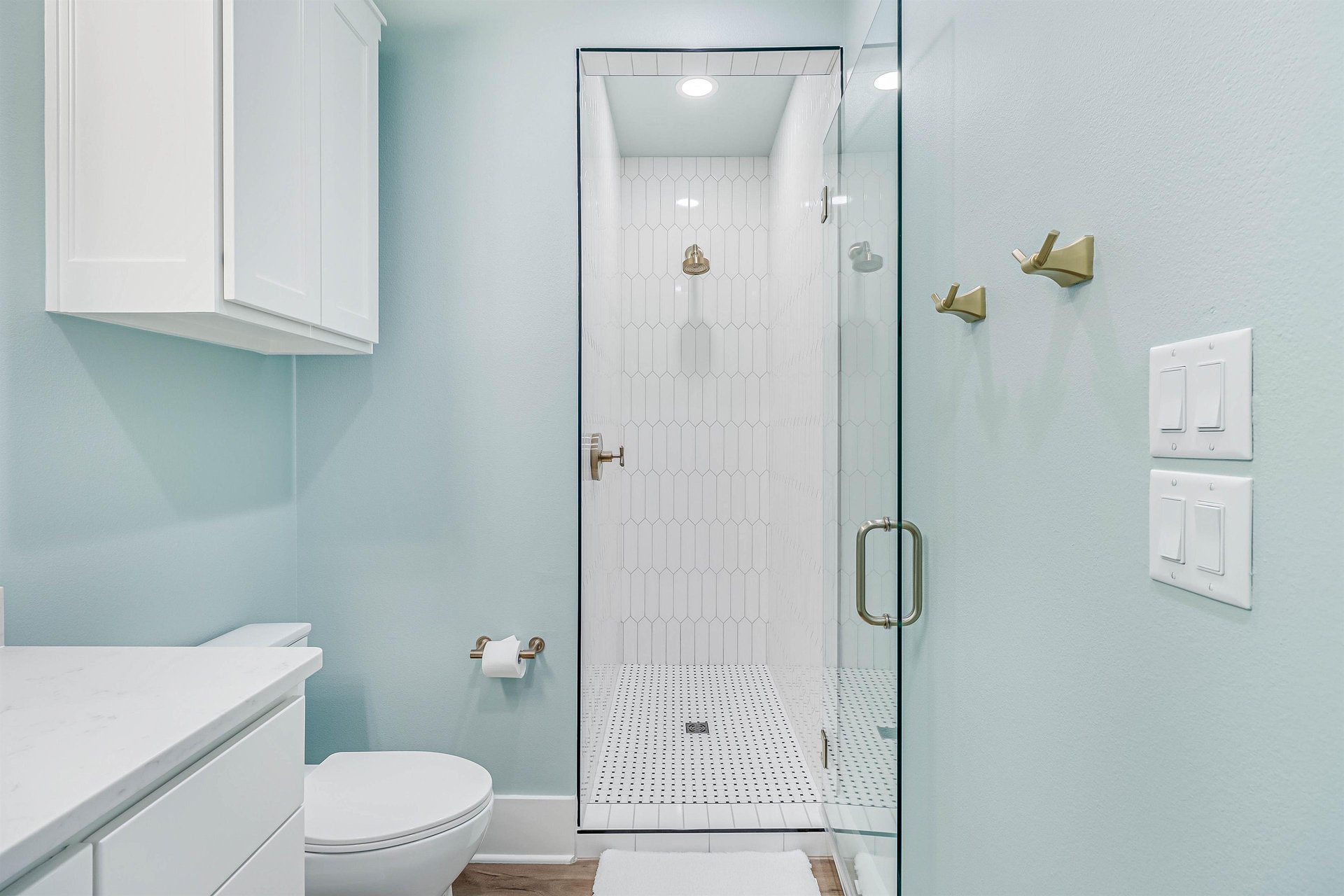 Primary King Bathroom, 2nd Floor