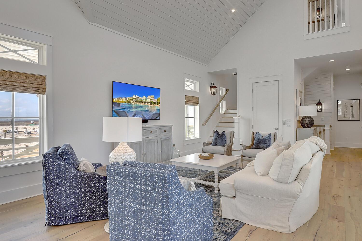 3rd Floor Living Area