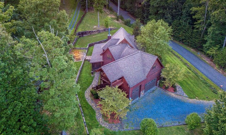 pigeonforgecabinredbirdlodgeexterior51