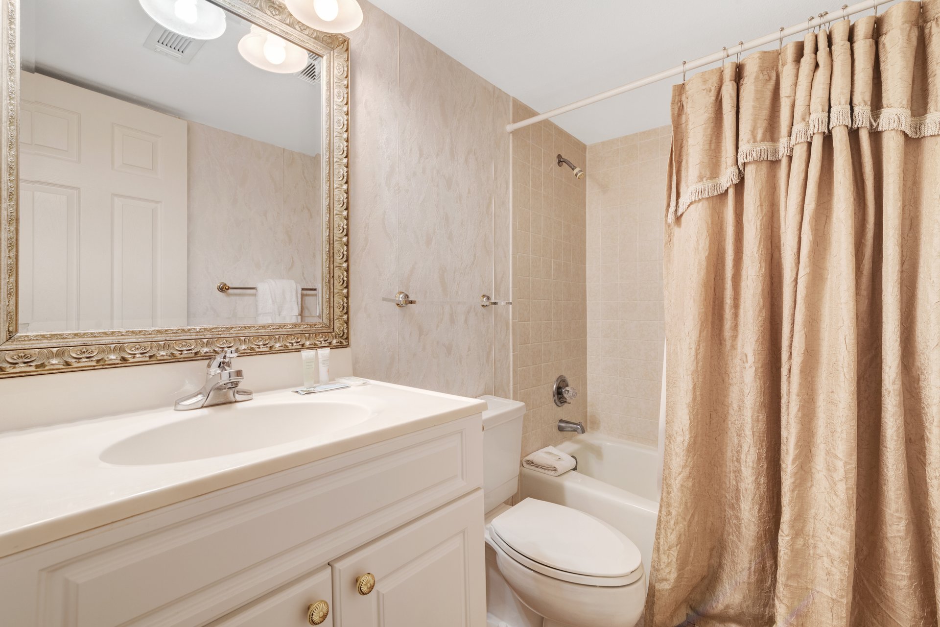 Huntington by the Sea 304 23