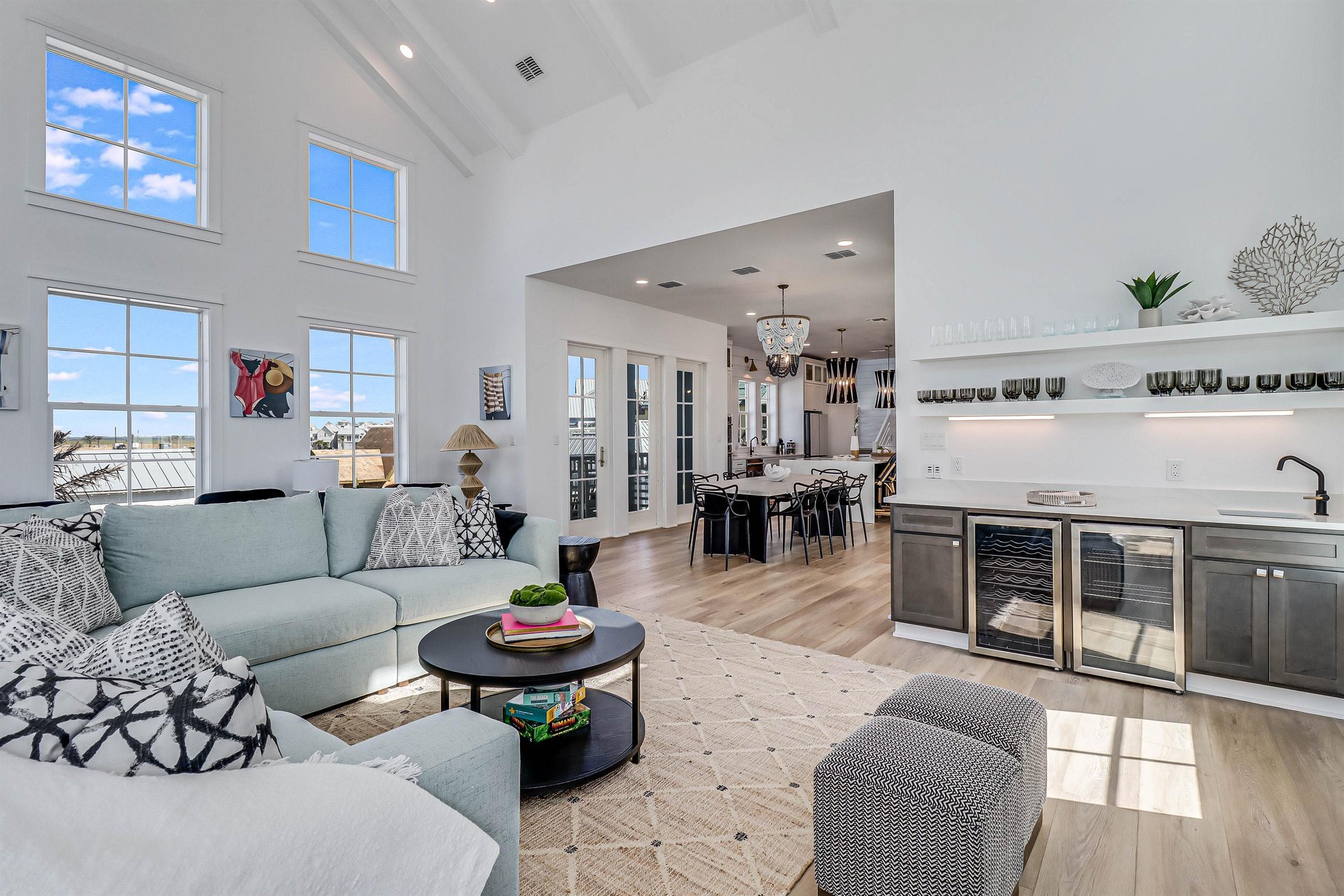 Living Area, 2nd Floor