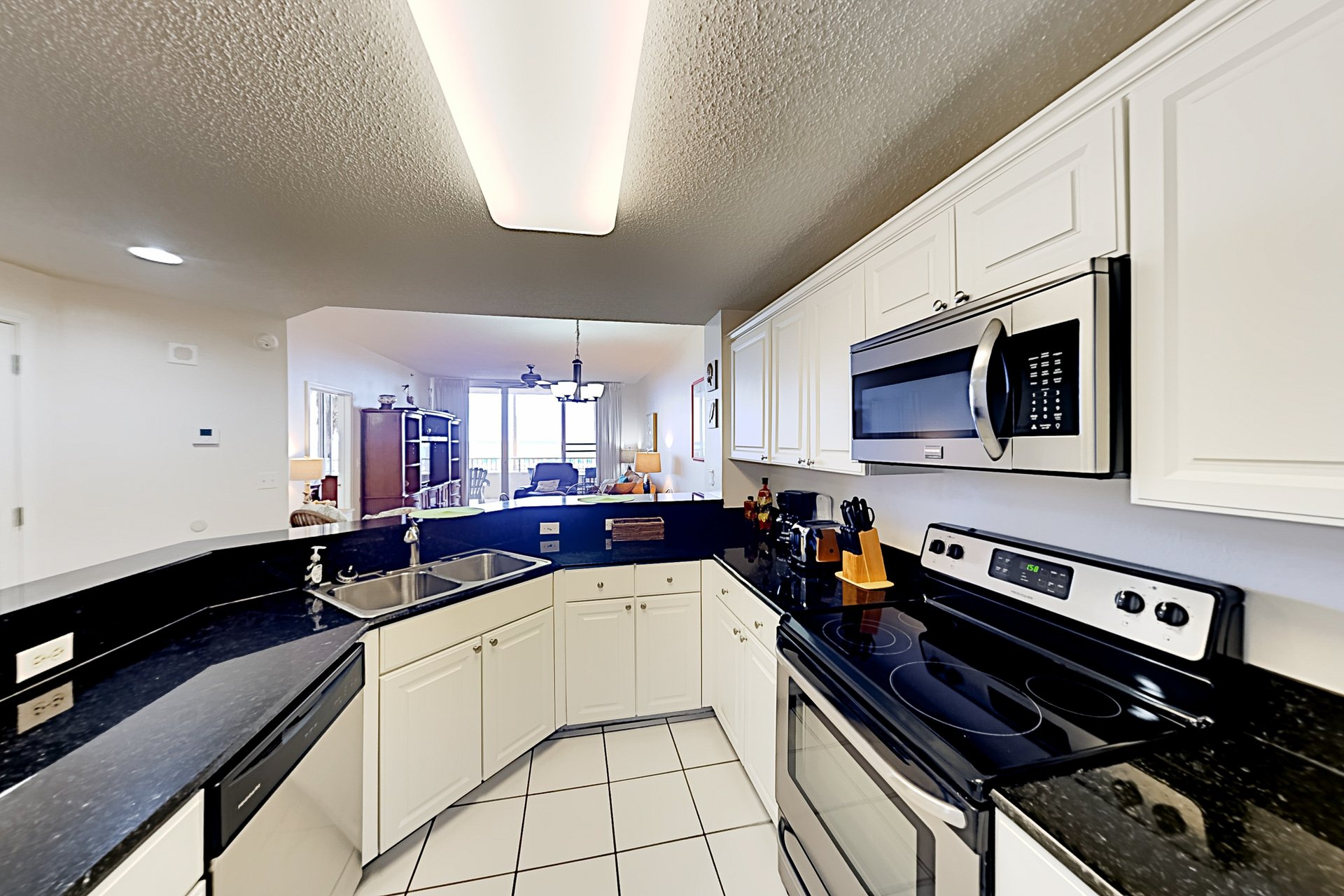 The Beach Club 208C 6