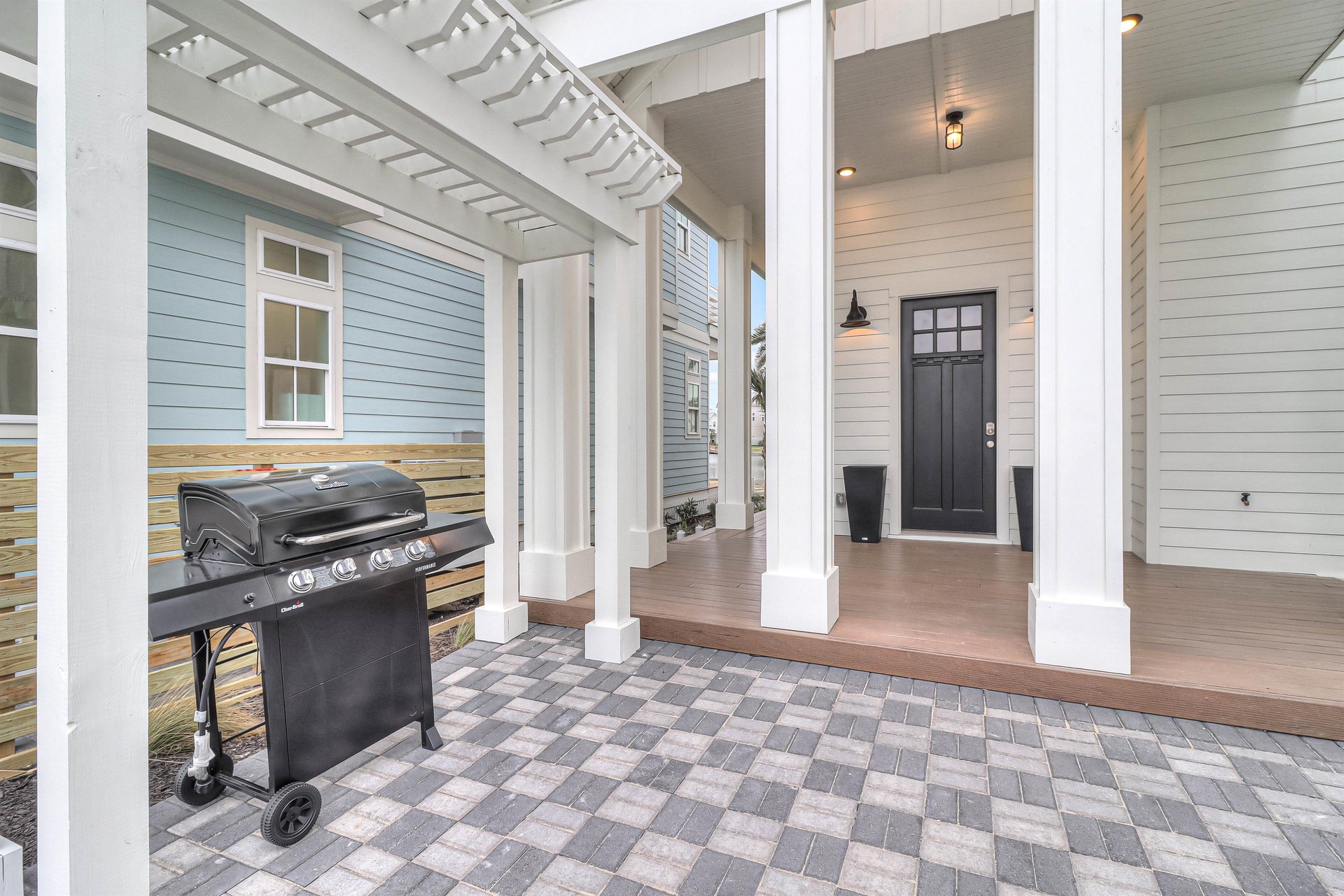 Sunday Funday, Front Exterior