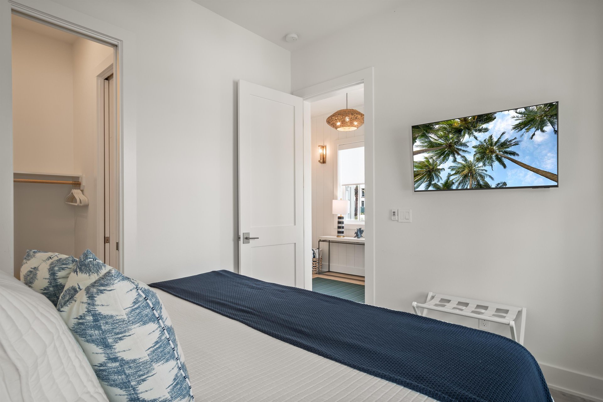 King Bedroom, 1st Floor