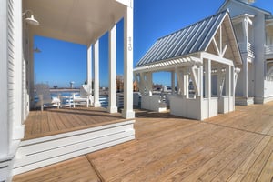 Front Porch With Community Lounge Access