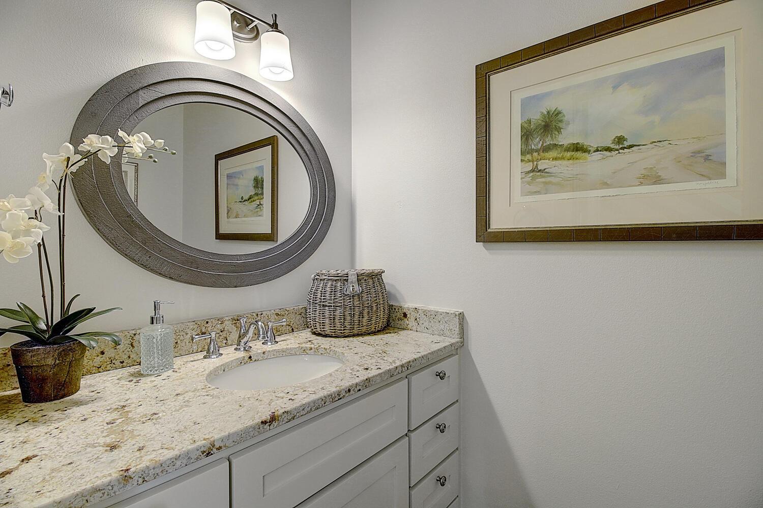 Powder Room, 1st Floor