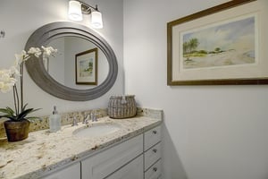 Powder Room, 1st Floor