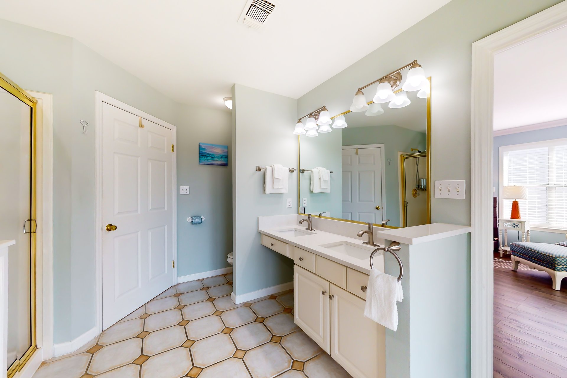 Destination Paradise 36