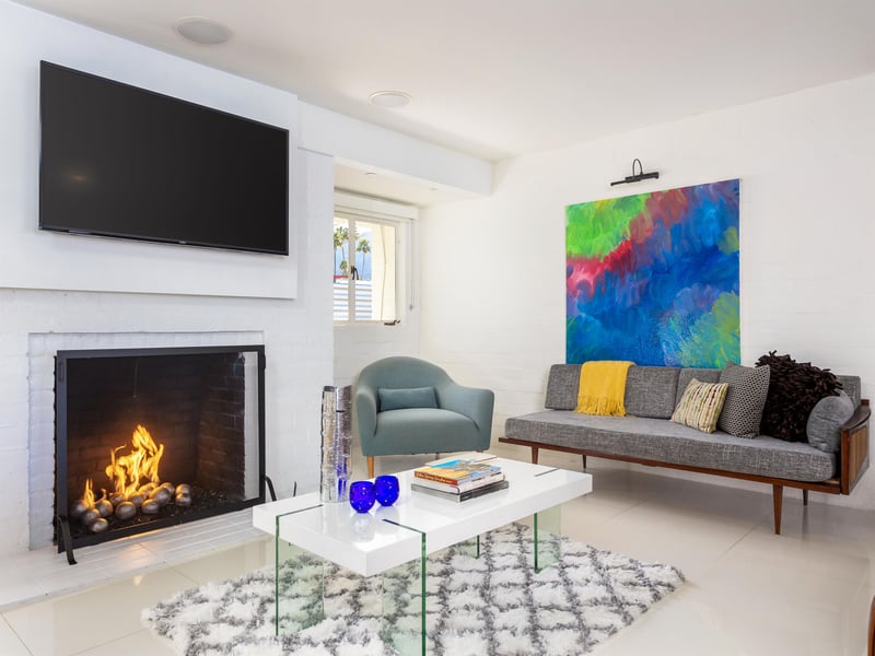 Warm conversations around the fireplace