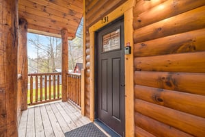 Front door to Creekside Dream cabin