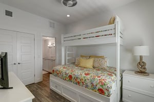 TwinFullTwin Trundle Bunk Room