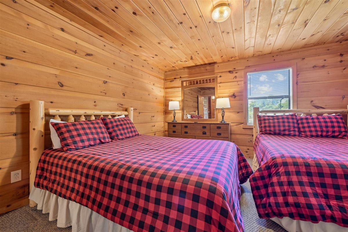 072Bedroom