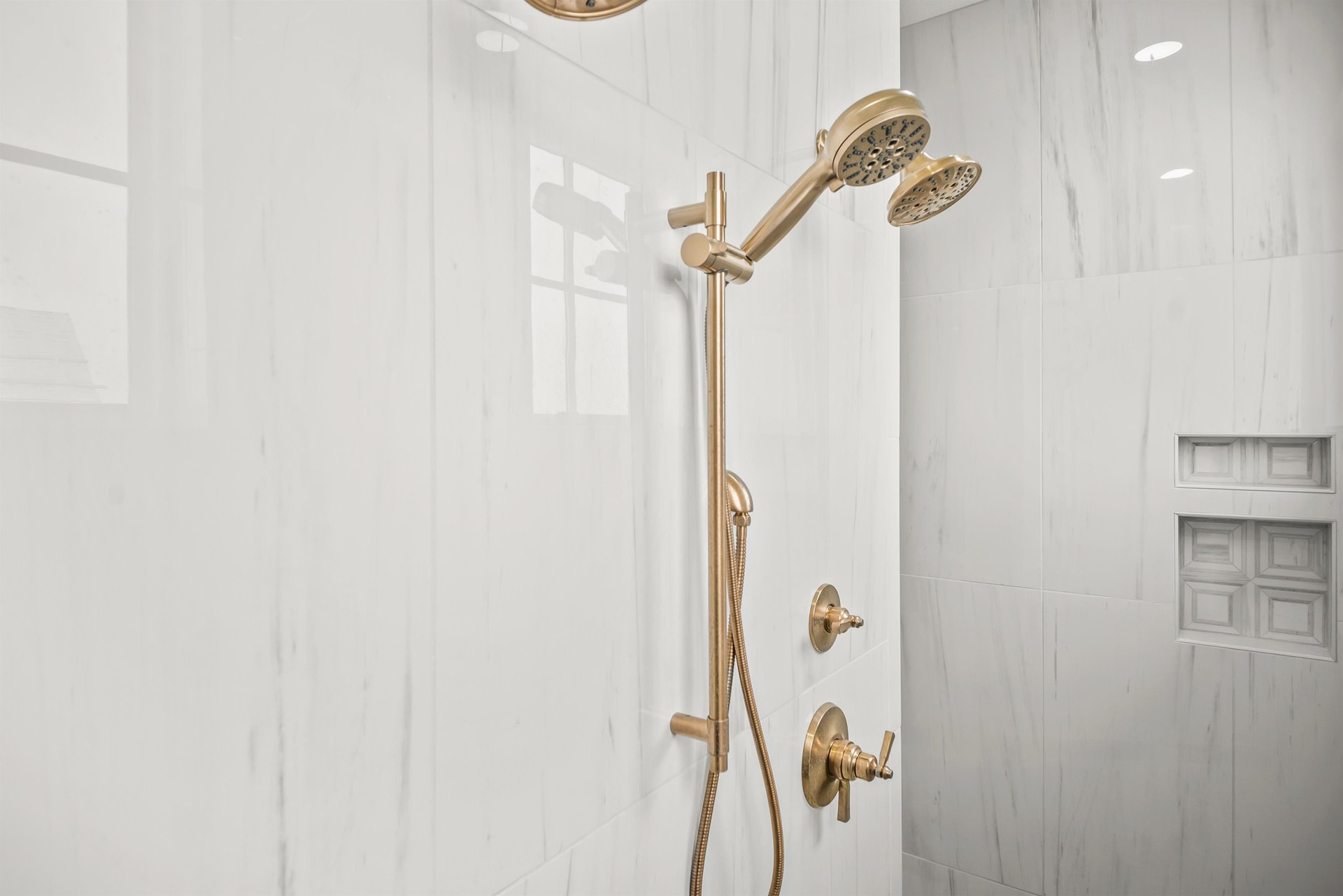 Primary King Bathroom, 3rd Floor