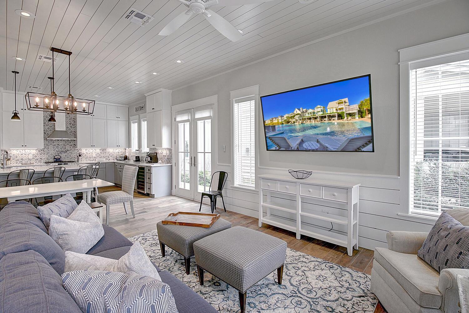 1st Floor, Main Living Room