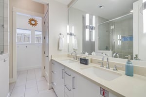 Primary King Bathroom, 3rd Floor