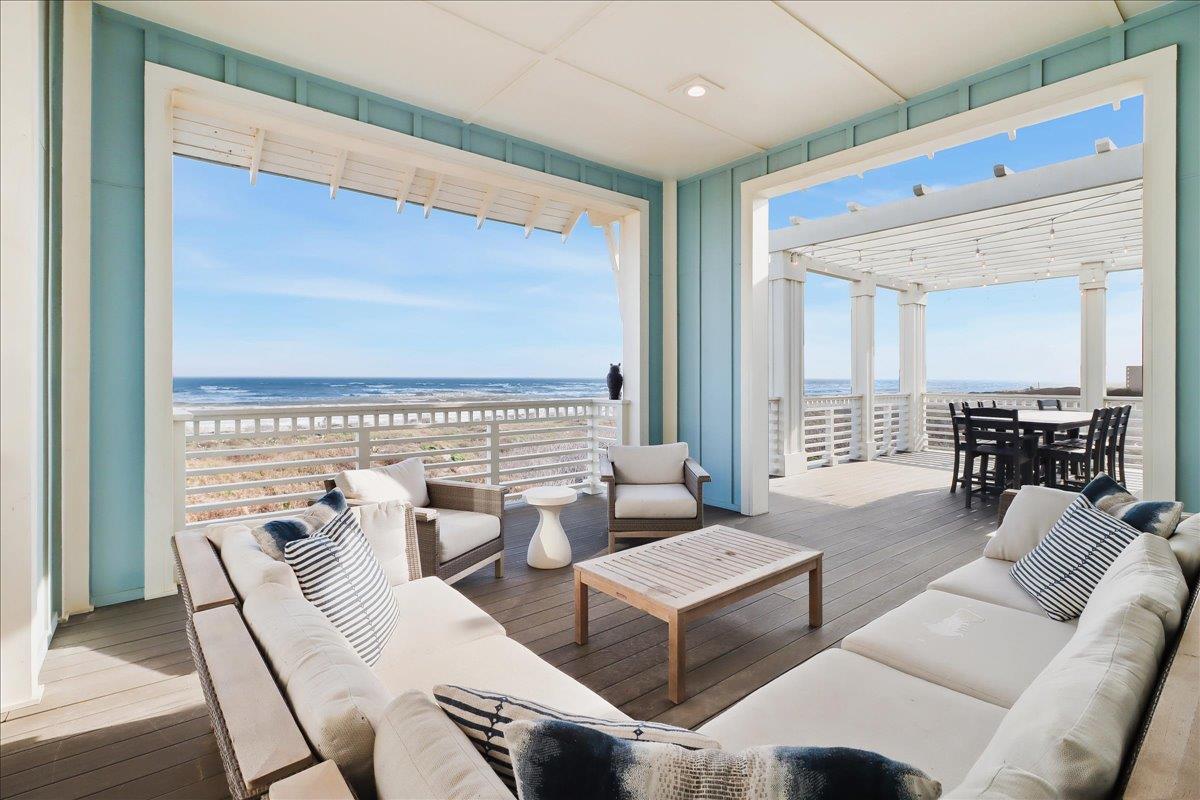 3rd Floor, Living Room Deck