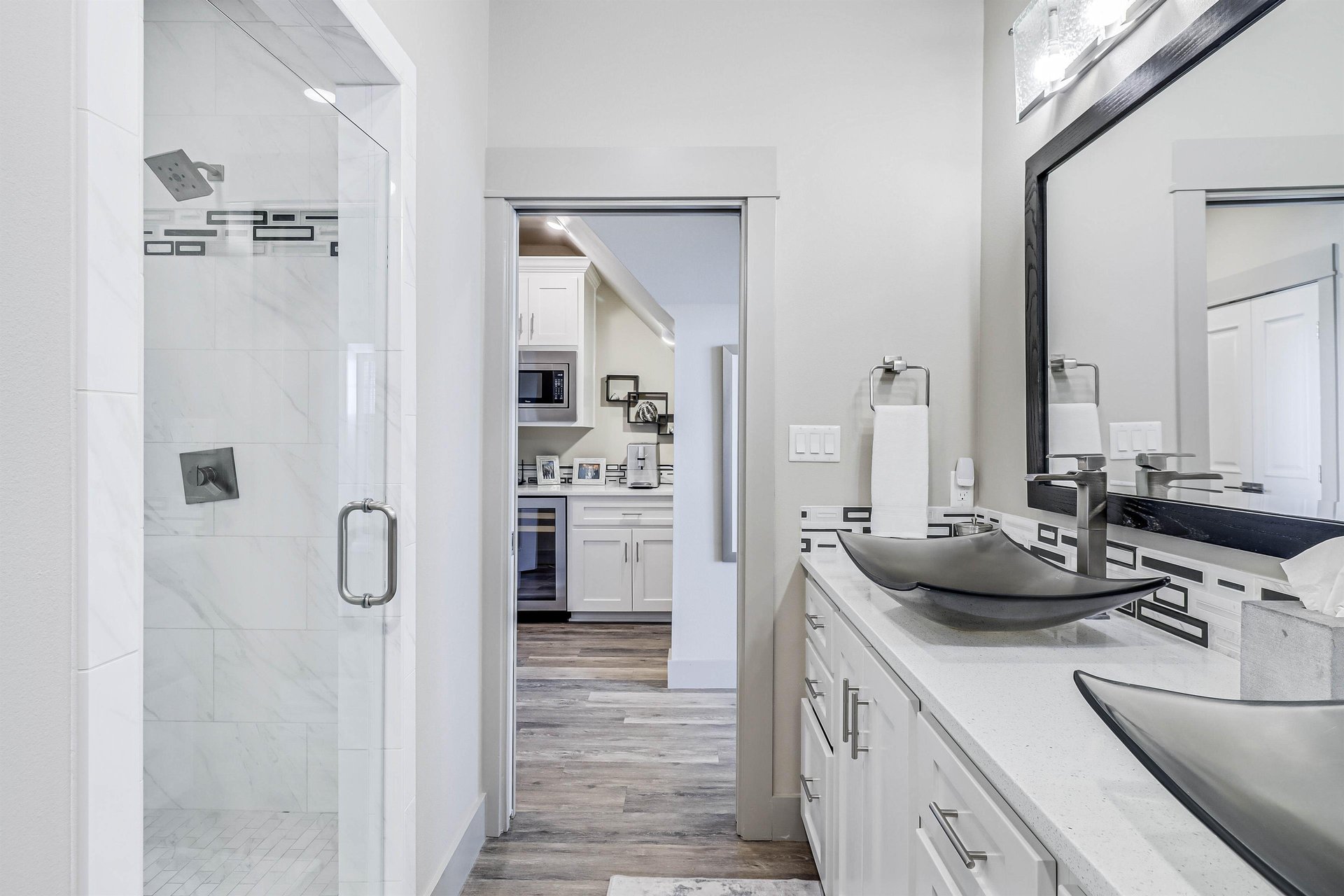 Primary King Bathroom, 3rd Floor