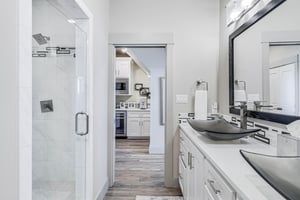 Primary King Bathroom, 3rd Floor