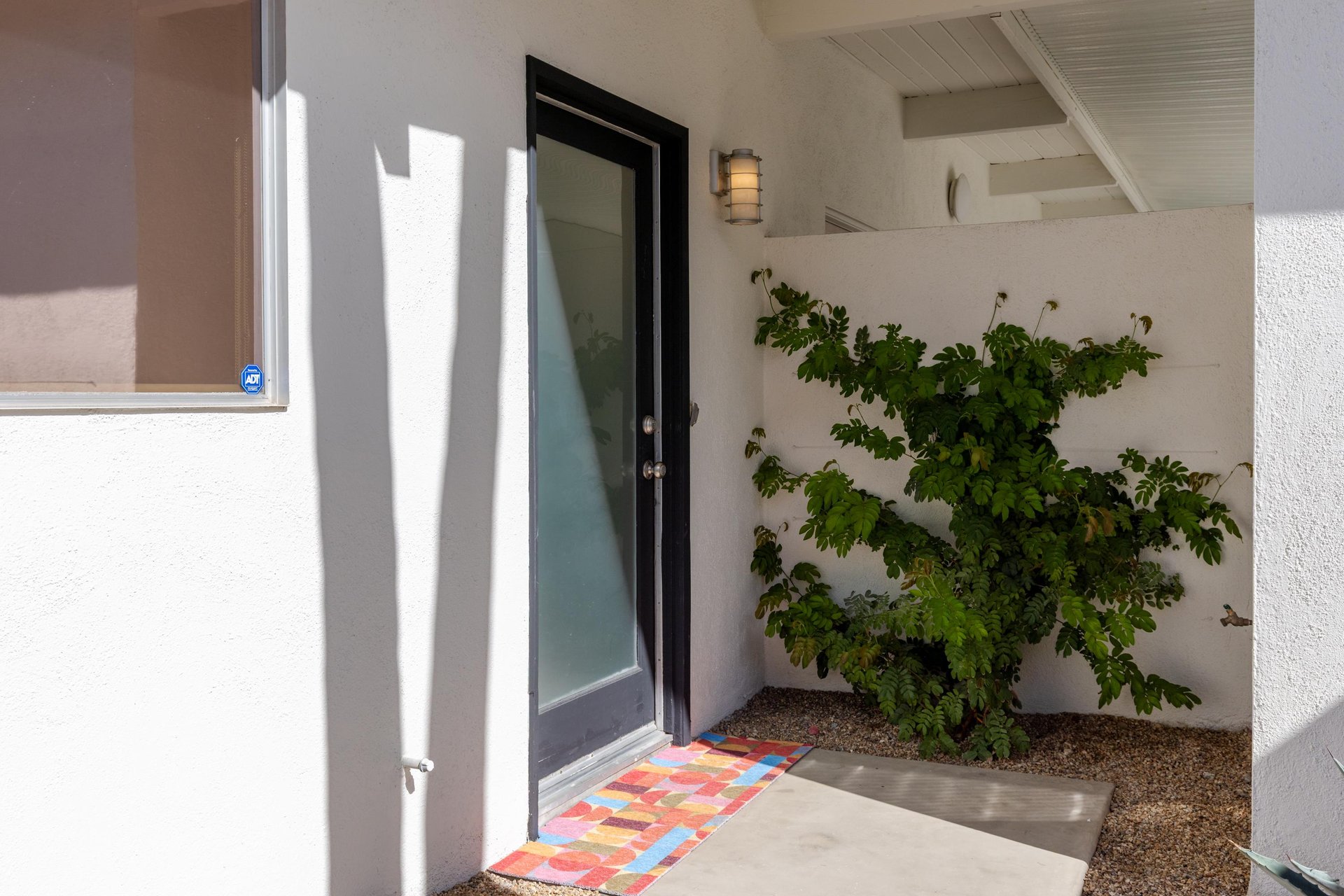 Welcome to MidCentury Oasis