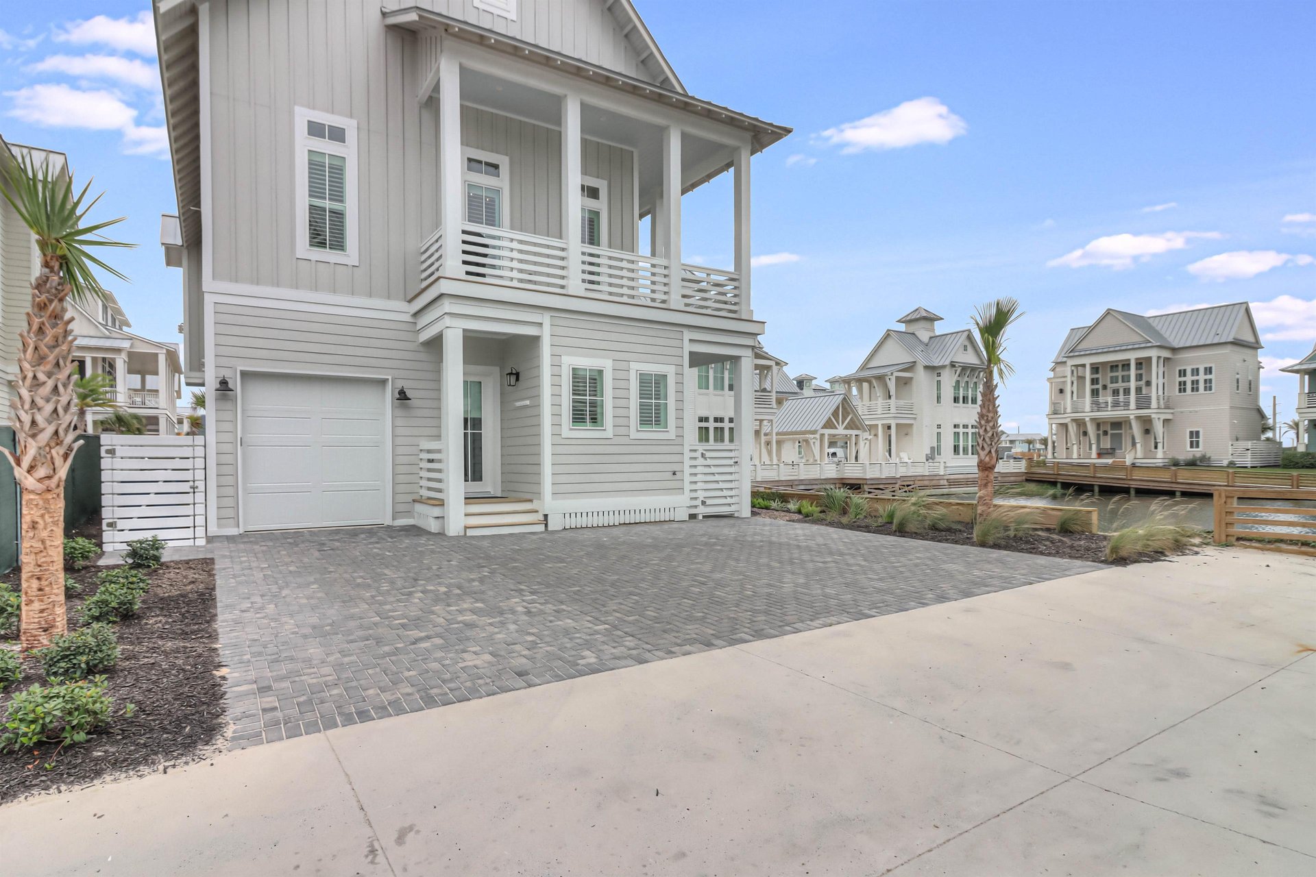 Rear Parking and Shower Nook Access