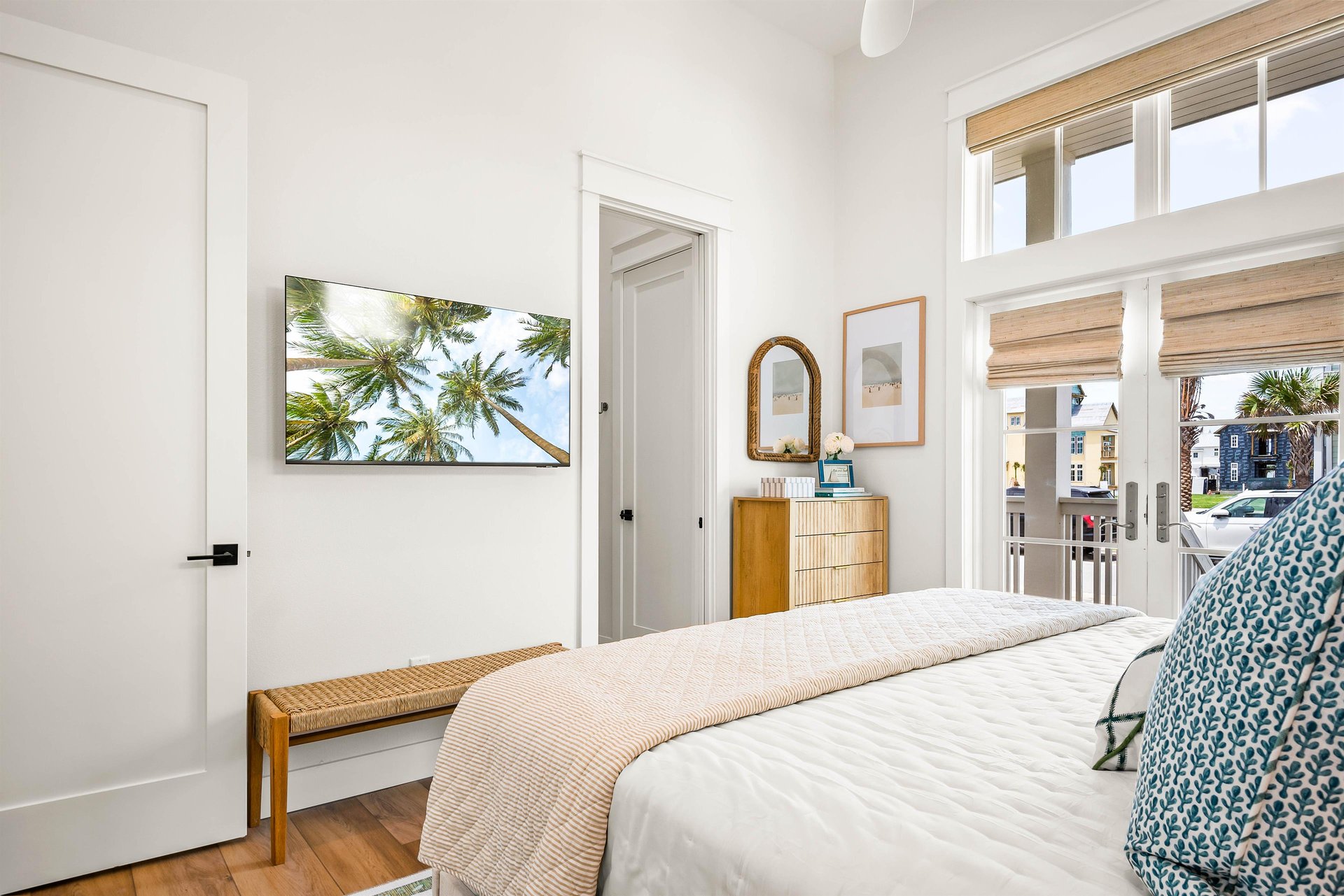 1st King Bedroom, 1st Floor