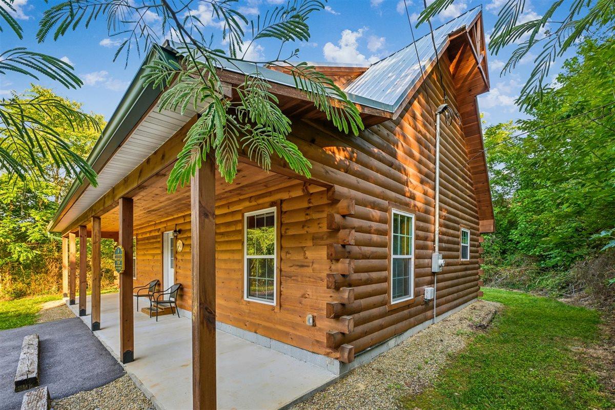 06Front Elevation