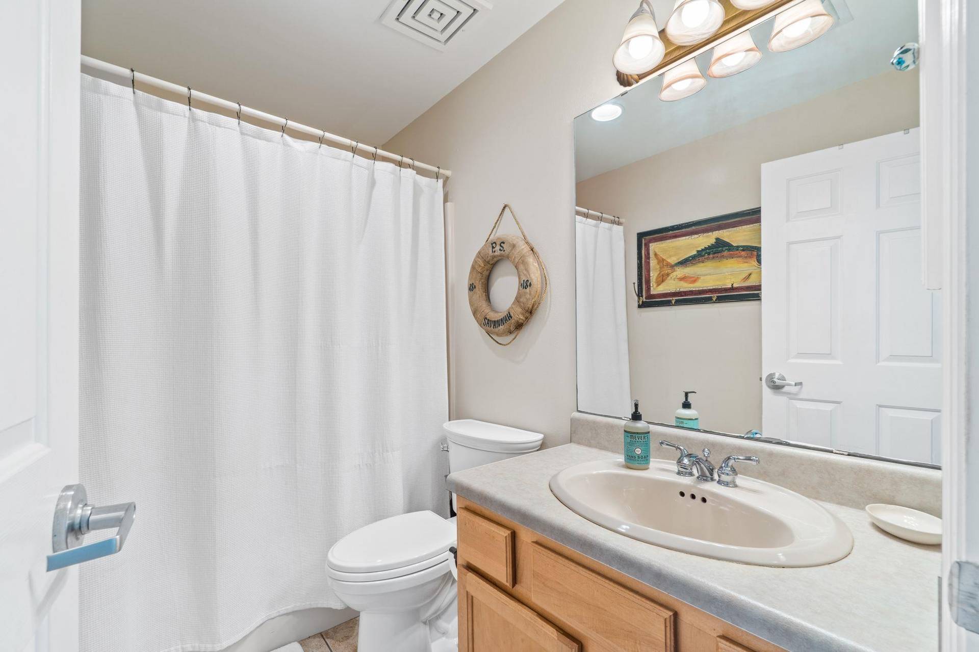 Guest Bedroom 1 2 Full Bathroom