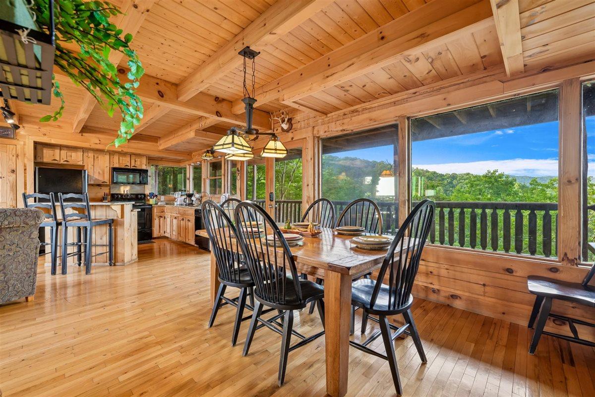 15Dining Room