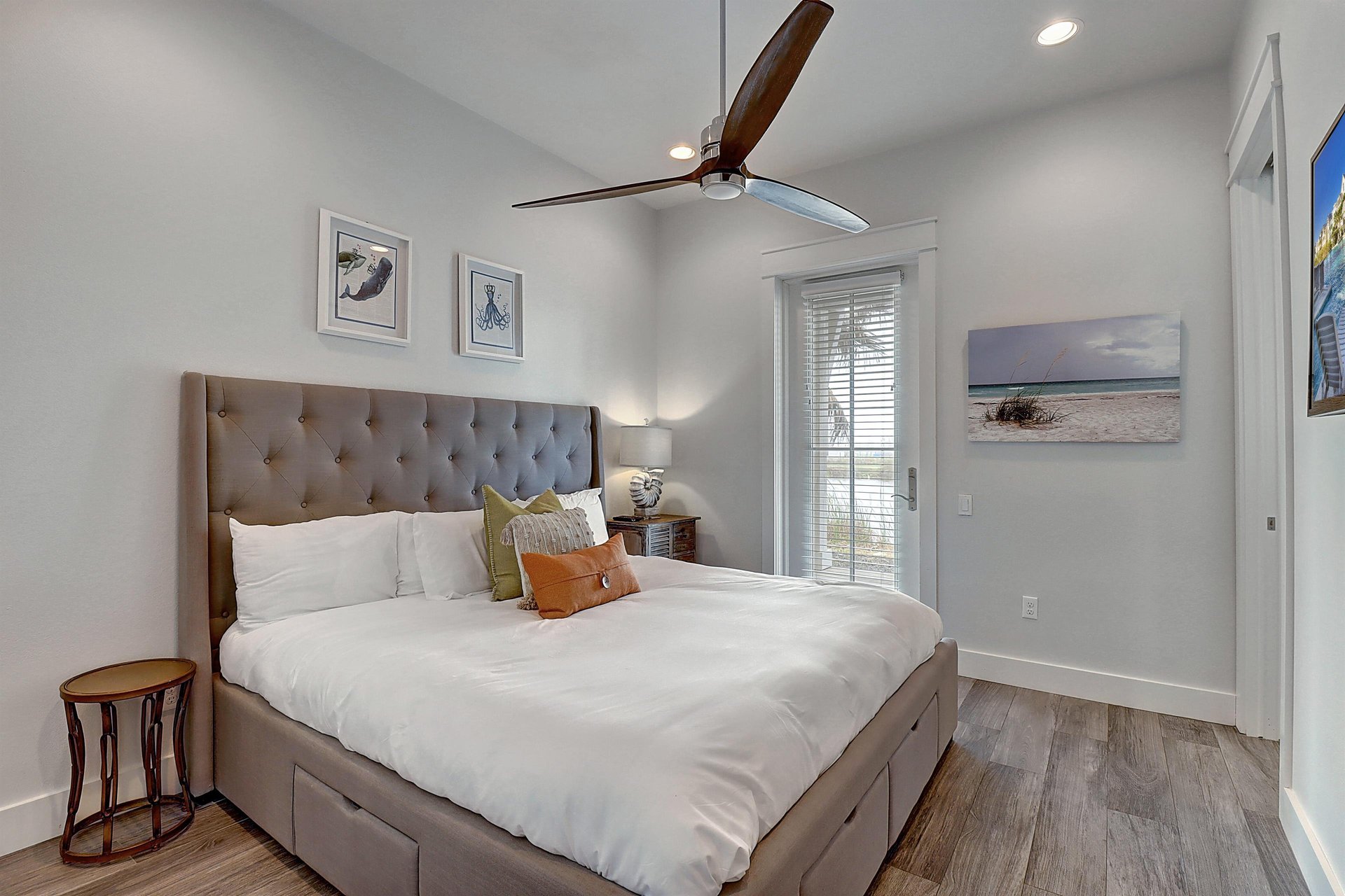 Rear King Bedroom, 1st Floor