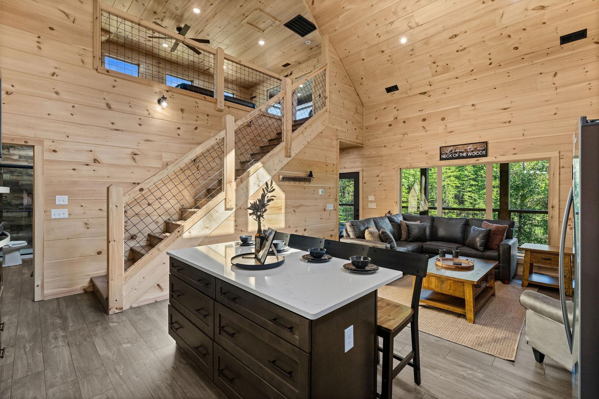 rockytoplodge12
