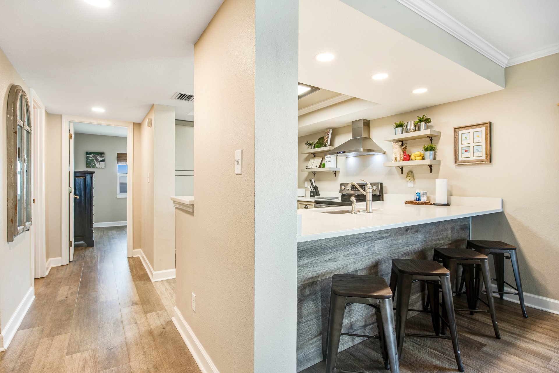 Regency Towers W 701 15