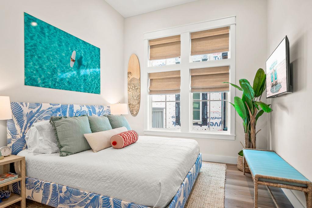 Fourth King Bedroom, 1st Floor