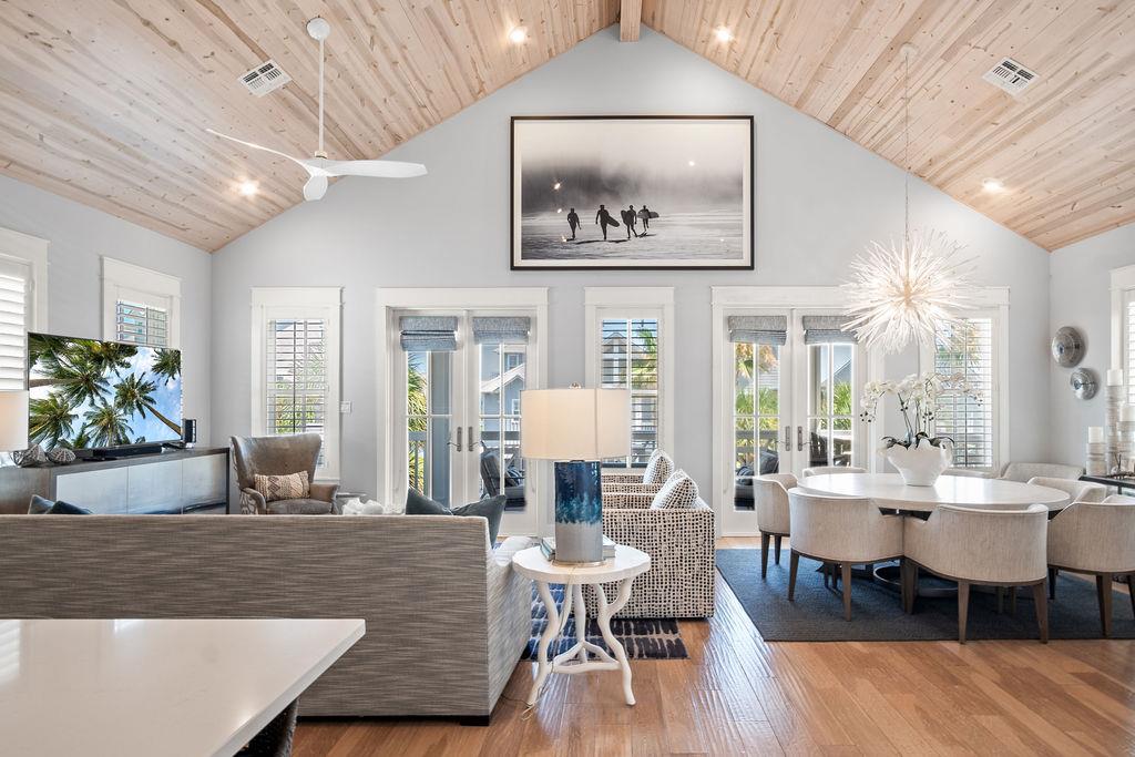 2nd Floor, Living Room