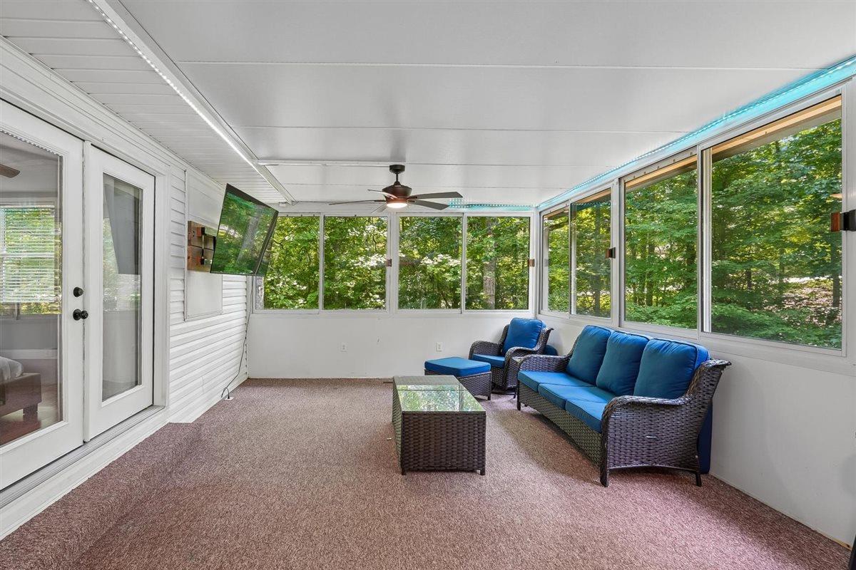 40Sun Room
