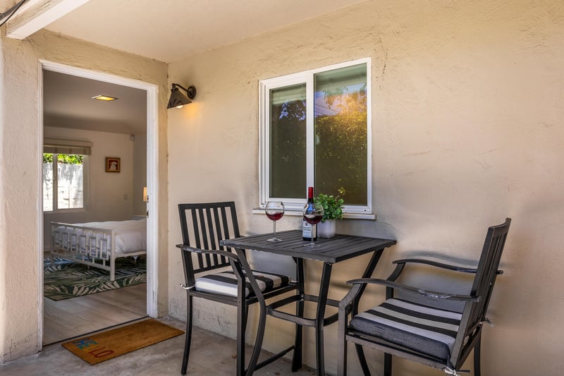 A cozy hightop table