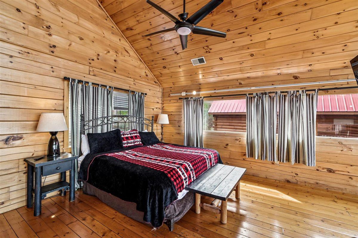45Primary Bedroom