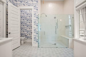 Primary King Bathroom, 1st Floor