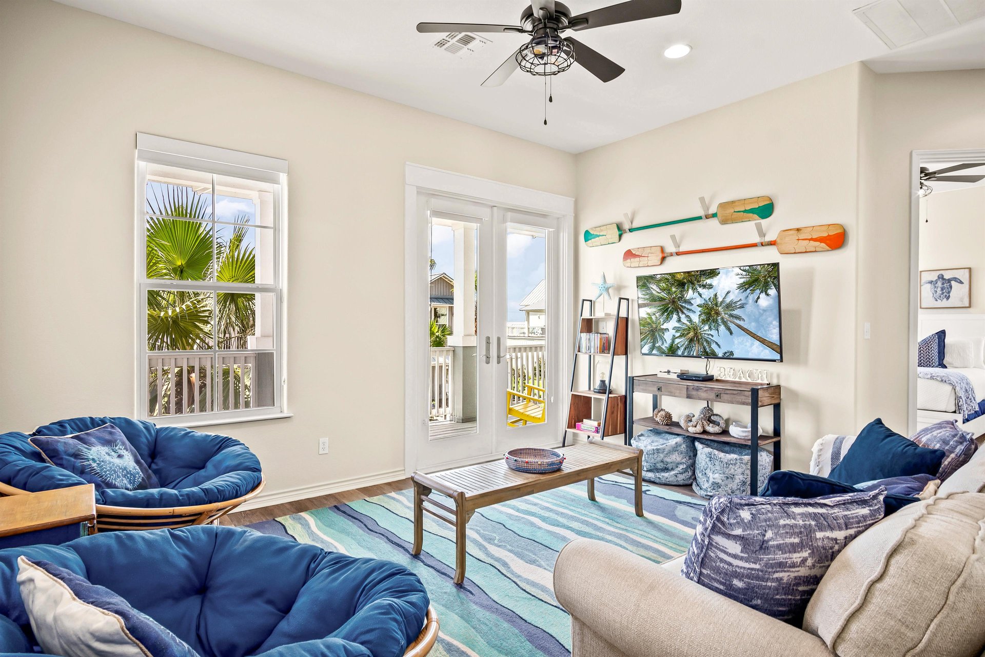 2nd floor living room lounge