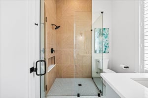 2nd Floor King Ensuite