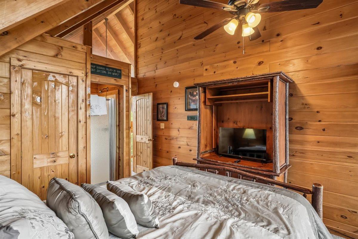 58Primary Bedroom