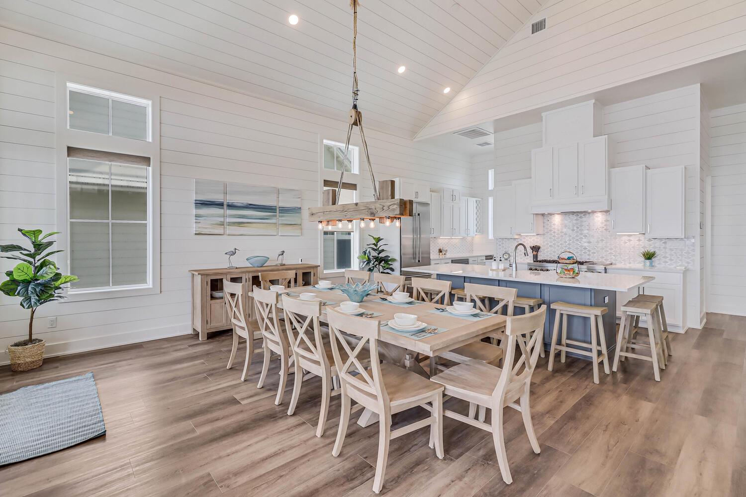 Dining Area with Gulf View, 3rd Floor