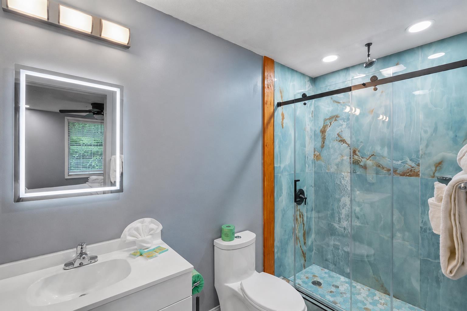King Suite 1 Attached Bathroom