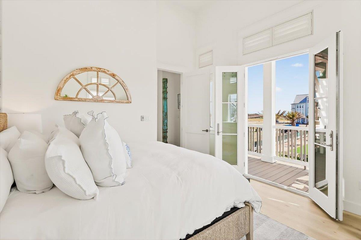 Primary King Wrap Balcony Access, 2nd Floor