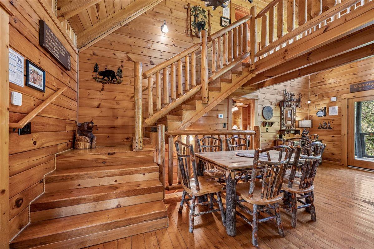 14Dining Room