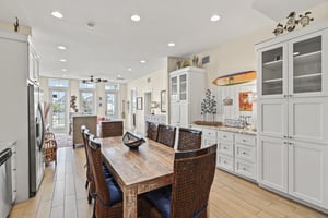 Dining Area and Side Bar